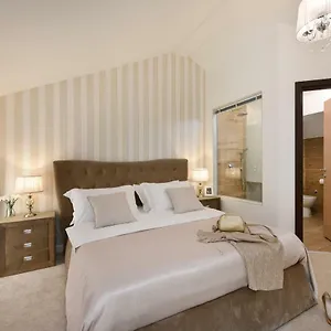 https://harveys-luxury-rooms.hotelinzadar.com